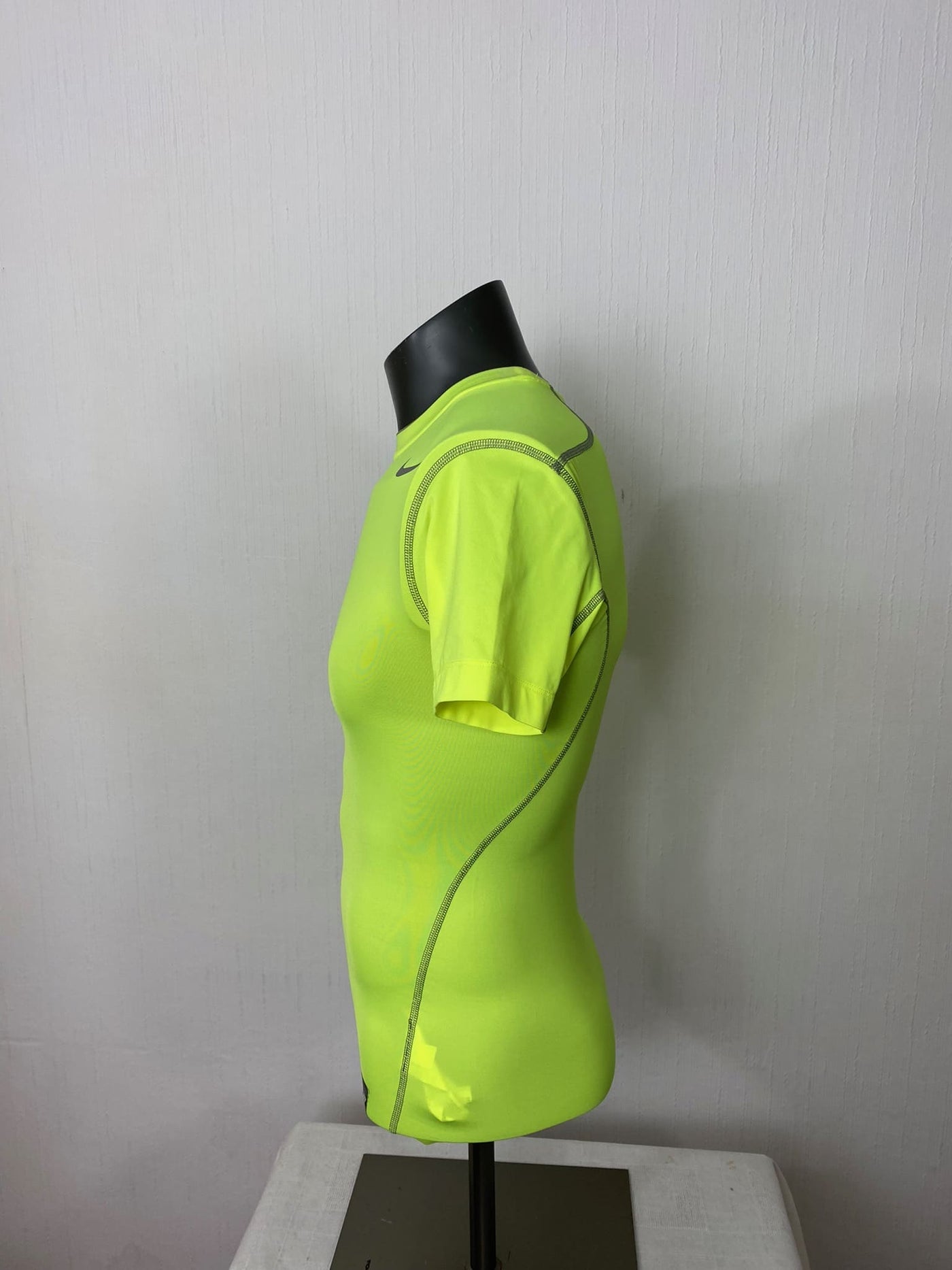 NIKE Pro Combat Sport Shirt "Compression" neon gelb Gr. S