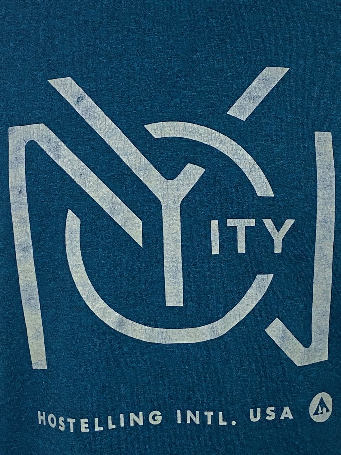 Logo Shirt "NYC - New York City Hostelling" Gr. L